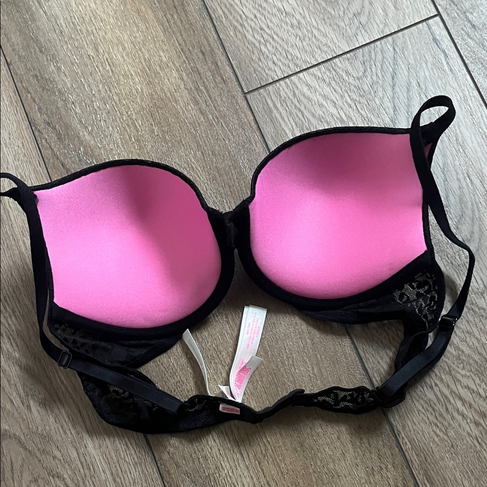 PINK Victoria's Secret Black Bra - Picture 2 of 5
